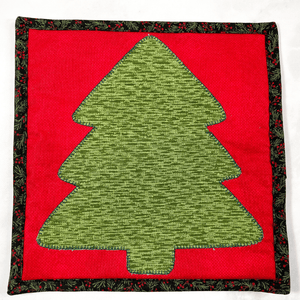 If you are looking for a gorgeous Christmas holiday accessory for your kitchen, check out the quilted potholders made by Sew Happy Quilting.  Each one is unique and special and make a great gift for the chef or baker in your life.  Trivets are great to protect your hands as well as your dining room table.