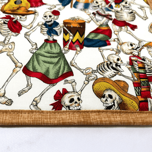 These are gorgeous day of the dead aka día de los muertos quilted potholders for your home.  The trivets are made from 100% cotton fabric and are washable.  Practical, yet beautiful when used as hot pads on your kitchen island or dining table.