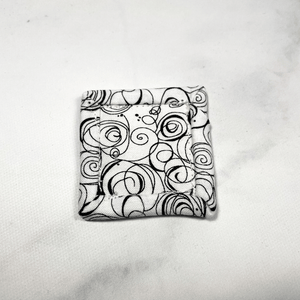 These black and white pocket hugs are small quilts that are made from 100% cotton and come with a poem card. This cute little trinket makes great gifts for those college bound students, new kindergarteners, elderly people in a nursing home or that special loved one who lives far away.